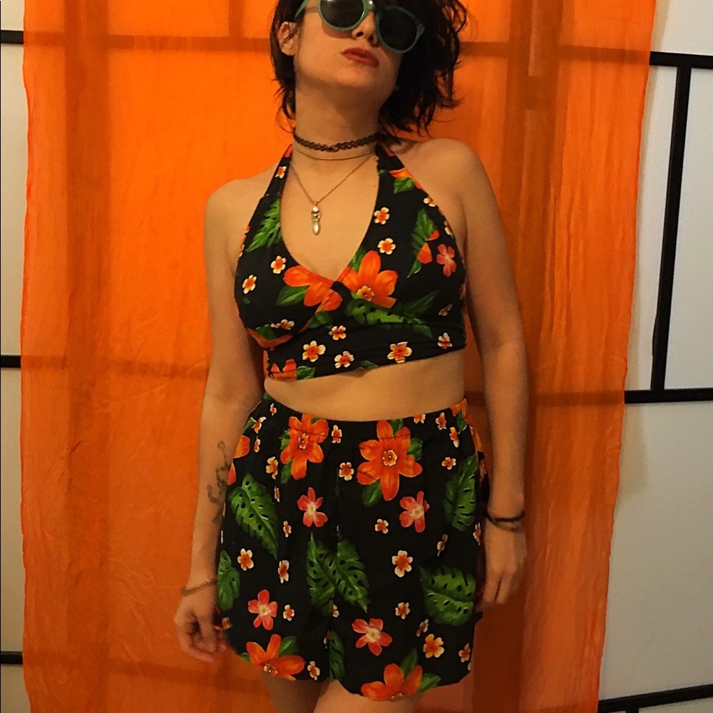 Vtg 1950s floral two piece🔥